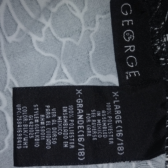 George XL Easywear Pull On Knee Skirt in Black n White Floral Sketch - Plus - Picture 3 of 3